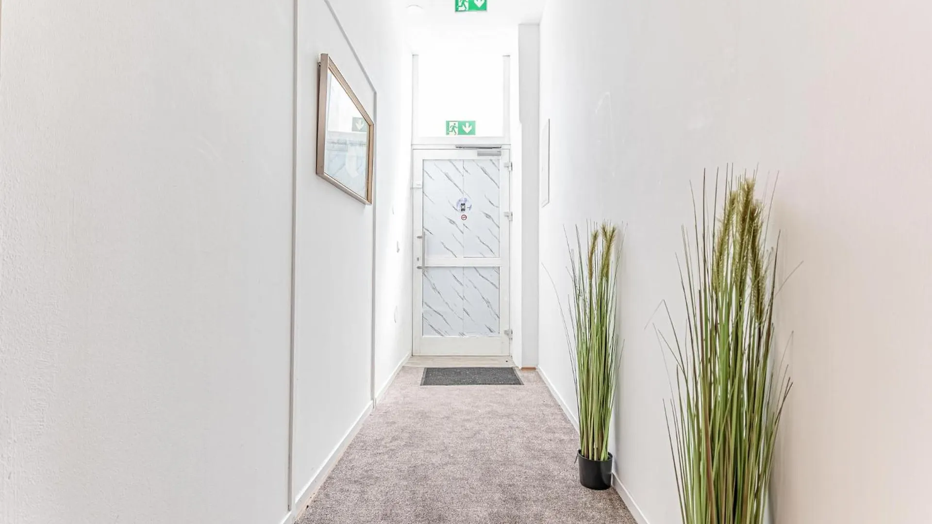 6Br Apartment / Shared Garden Near Lorenz Boehler & Danube Vienna Austria