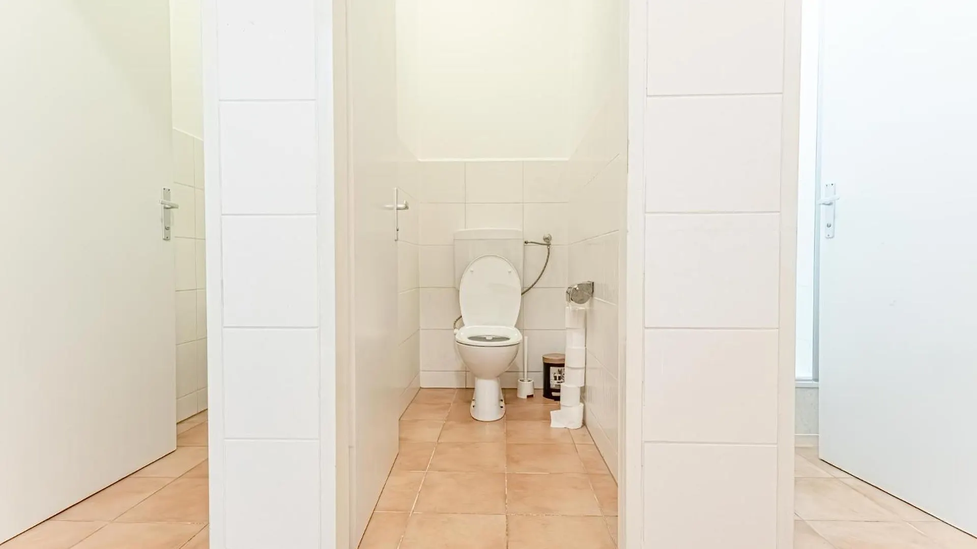 6Br Apartment / Shared Garden Near Lorenz Boehler & Danube Vienna 0*,